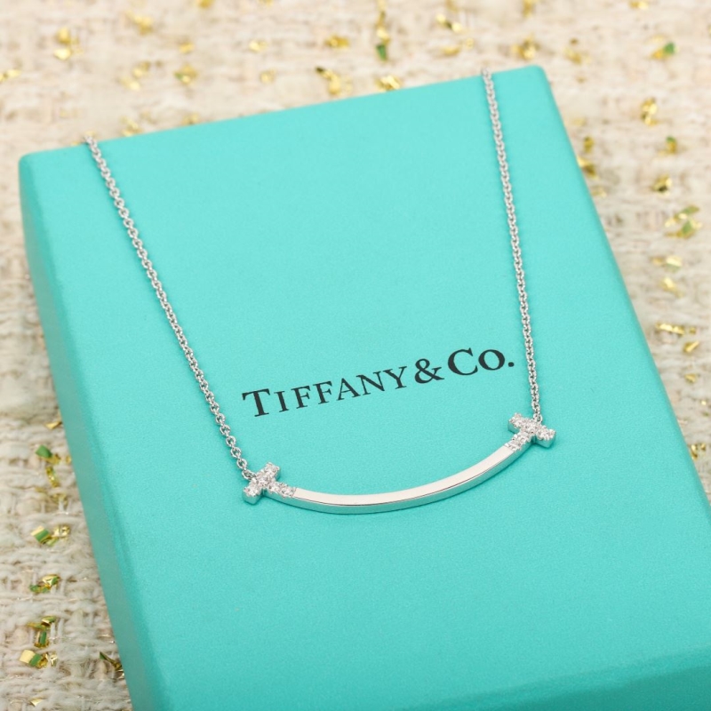 T*f*ny necklaces